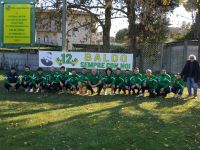 L’associazione Cosistra ha donato un defibrillatore all’associazione sportiva Polisportiva 2000 calcio in memoria di Stefano Baldisserra