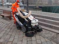 Nuova mini spazzatrice elettrica in arrivo in centro storico a Cervia
