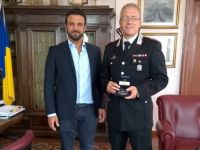 Il Sindaco Luca Coffari ha salutato il comandante dei Carabinieri Emiliano Rosi.